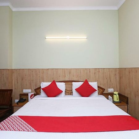 Oyo 22075 Hotel Bali Palace Katra  Kültér fotó