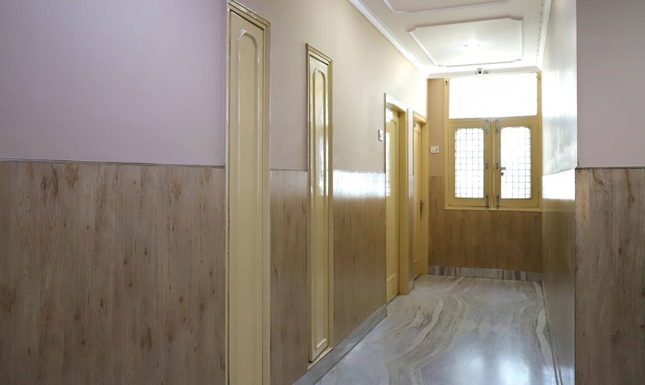 Oyo 22075 Hotel Bali Palace Katra  Kültér fotó