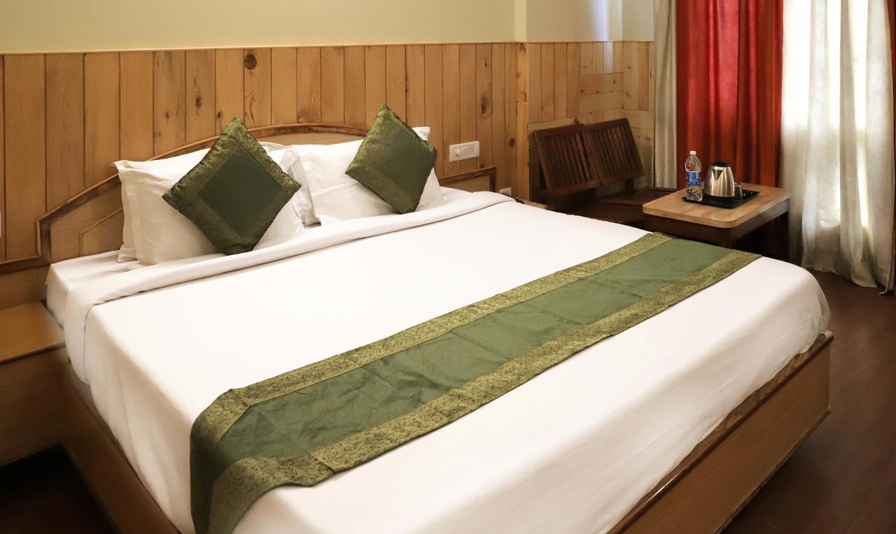 Oyo 22075 Hotel Bali Palace Katra  Kültér fotó