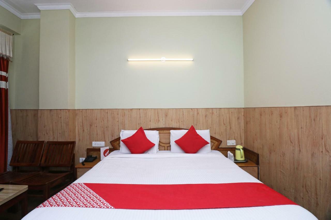 Oyo 22075 Hotel Bali Palace Katra  Kültér fotó