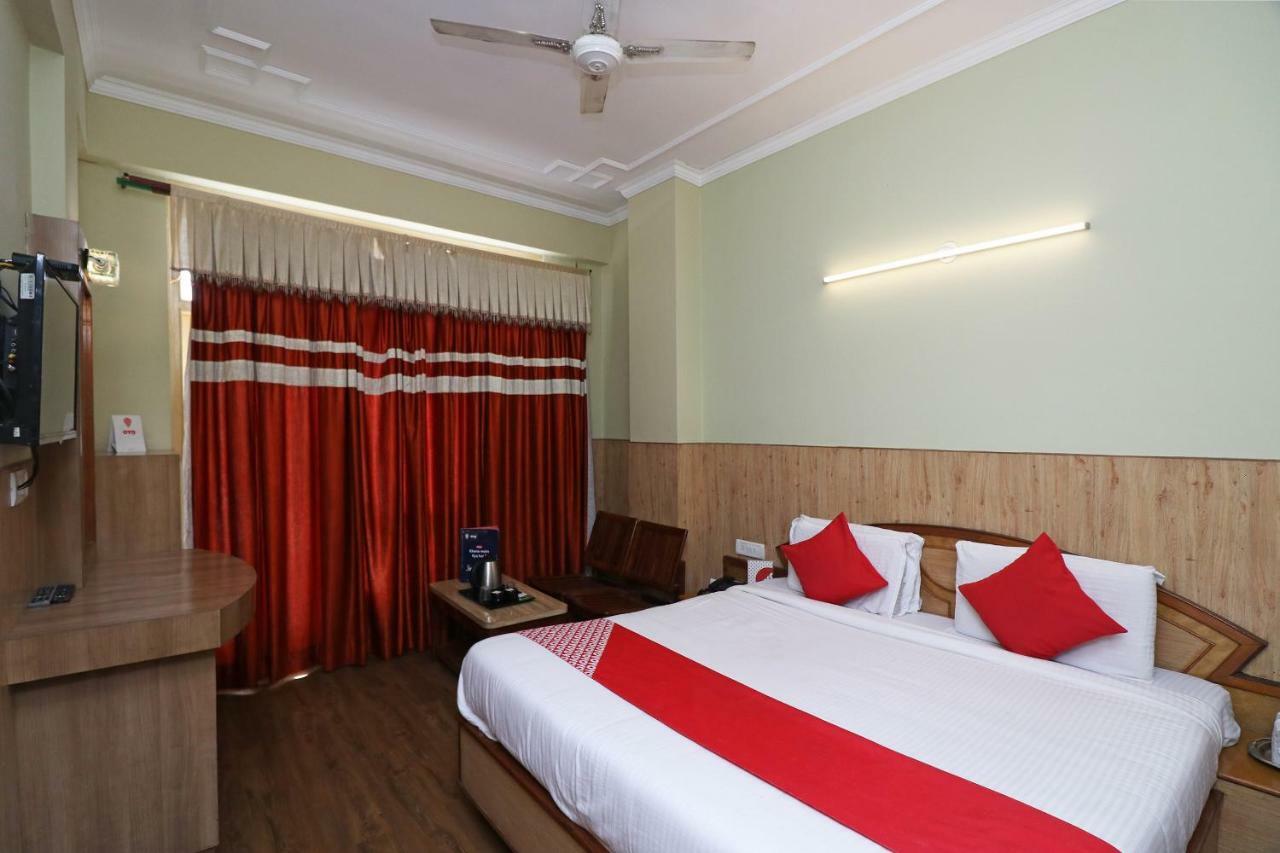 Oyo 22075 Hotel Bali Palace Katra  Kültér fotó