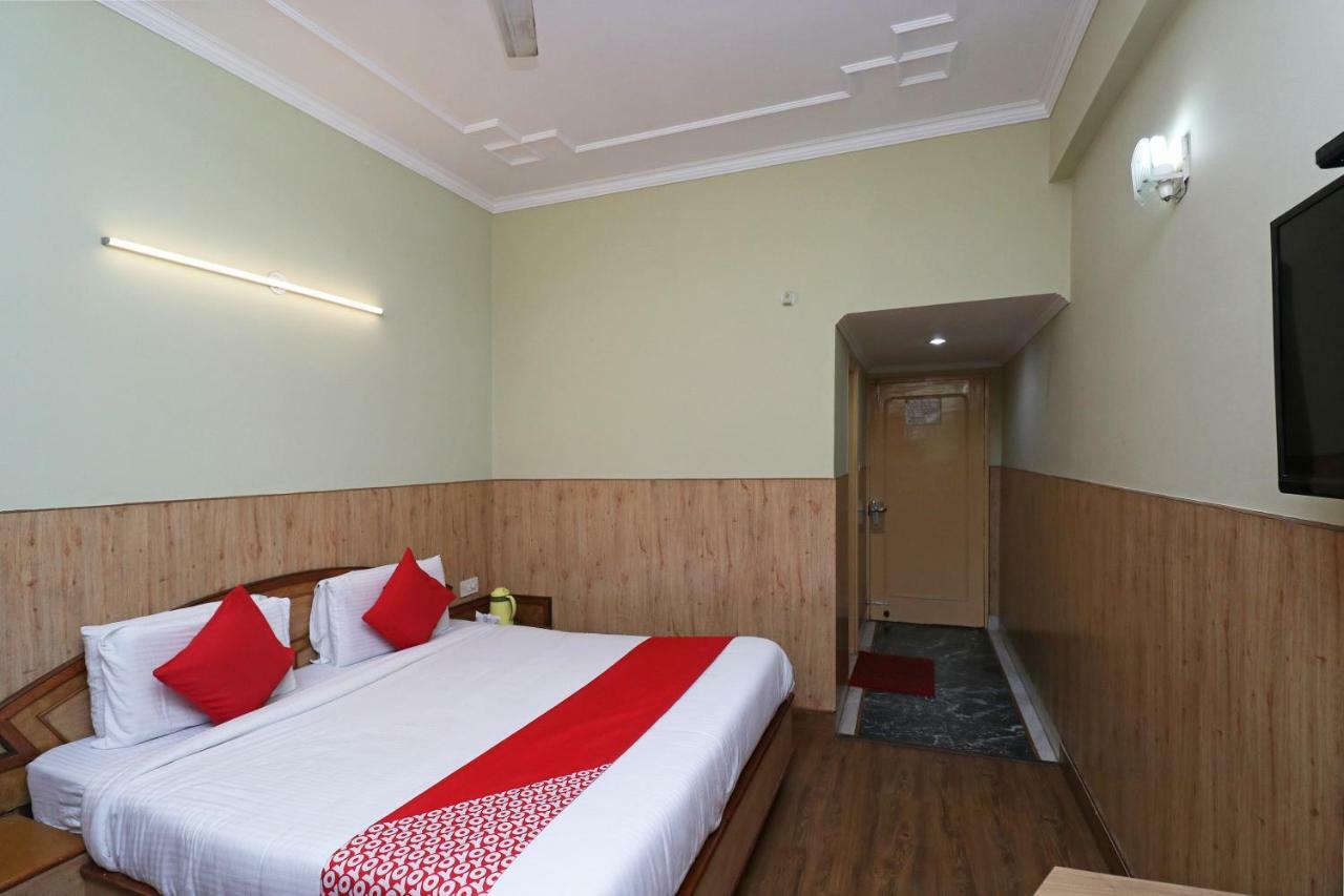 Oyo 22075 Hotel Bali Palace Katra  Kültér fotó