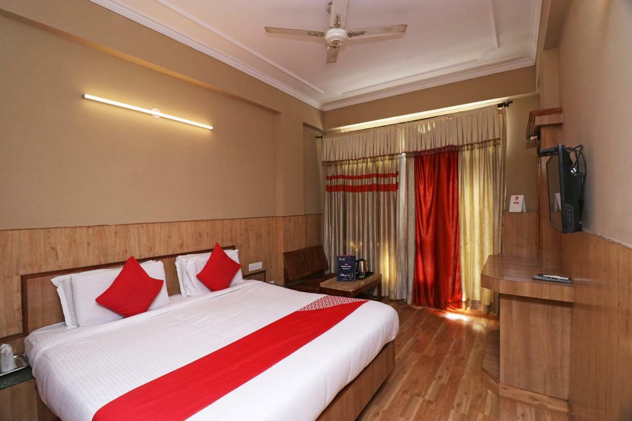Oyo 22075 Hotel Bali Palace Katra  Kültér fotó